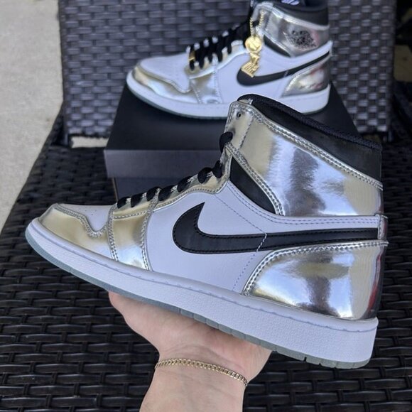 AIR JORDAN 1 RETRO HIGH PASS THE TORCH Size 10.5 - Picture 5 of 7